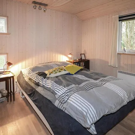 Сasa de vacaciones Beach Front Home In Lundby With Sauna Lundby Stationsby