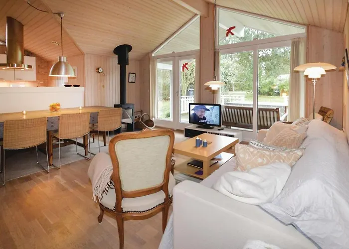 Holiday home Three-bedroom In