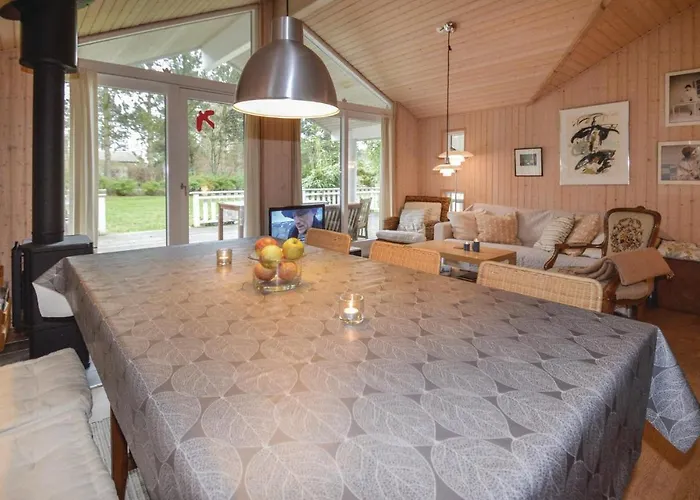 Three-bedroom In Holiday home Lundby Stationsby